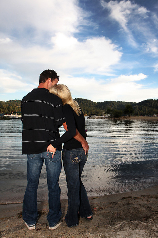 IMAGE: http://jwilsonphotography.smugmug.com/Engagements/Laura-and-Austin/IMG5487/613402466_GSyxc-XL.jpg