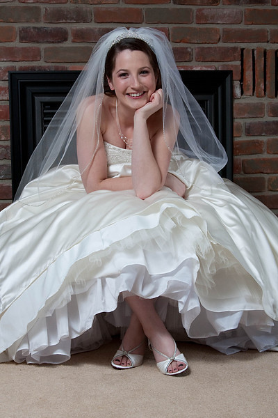 IMAGE: http://jwilsonphotography.smugmug.com/Other/Advertising/potnbridalp/724153544_uEnBC-L.jpg