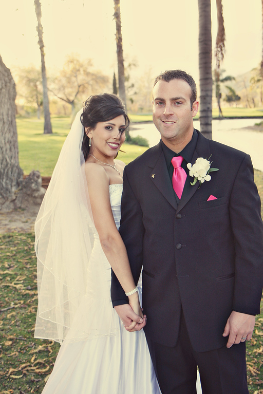 IMAGE: http://jwilsonphotography.smugmug.com/Weddings/Monica-and-Erick-31310/IMG425/858213043_dAH5y-XL.jpg